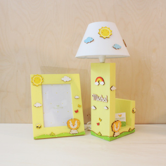 Lampada Portalibro abbinata a cornice