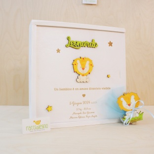 Box in legno con incisione